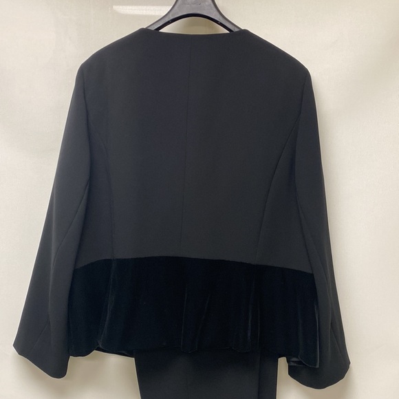 Tahari plus size pantsuit - Picture 5 of 8